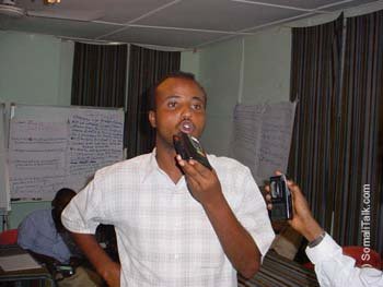 Abwaan Dhalin yara ah oo halkaa ka soo jeedinaya gabay Nabada ku saabsan Khadar