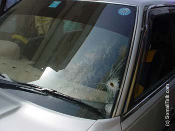 Gaarigii oo xabadaha qaar ay kaga Dhaceen Muraayada