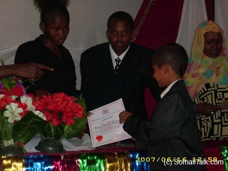 Finsha oo shahaadu siinaysa xamza